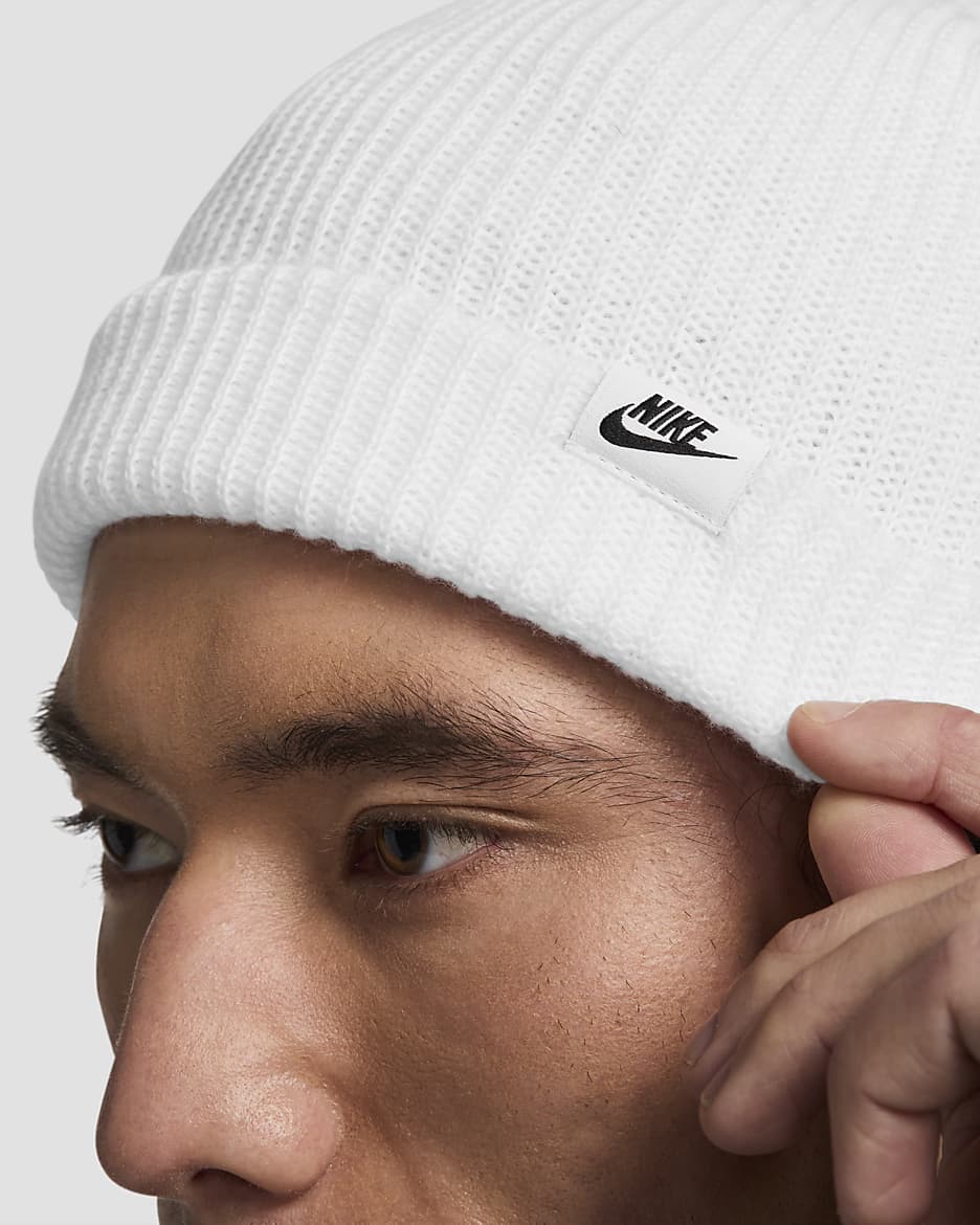 Nike Terra Futura365 Short Cuff Beanie. Nike SG